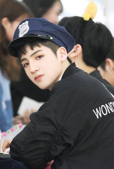 郑禹硕wooseok/Pentagon
cr logo