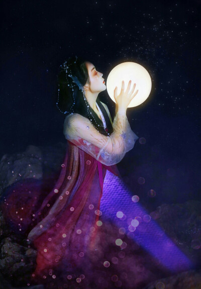 有美一人，清扬婉兮。