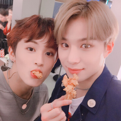 Mark（李马克）& 金延佑