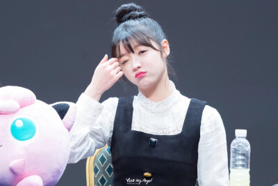 yooa 刘是我 ohmygirl