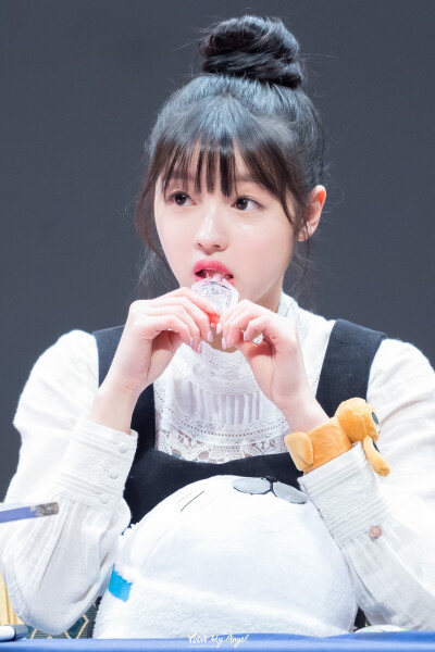 yooa 刘是我 ohmygirl