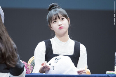 yooa 刘是我 ohmygirl