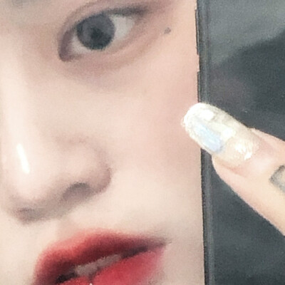 ♡韩系+女生+欧美+半身+唯美+遮脸+镜子照+中式风+安静+可爱+卖萌+个性+自拍+狗狗+猫猫+森系+背影杀手+侧面+黑白+情头+女生头像+小清新+闺蜜+动漫+双人+四宫格+白边+双马尾+眼妆+自调+手控+腿控+软妹少女心+♡ 图已…