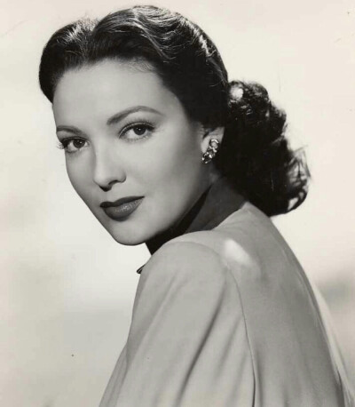 Linda Darnell ​​​