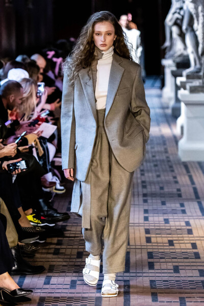 Mark Kenly Domino Tan Fall 2019