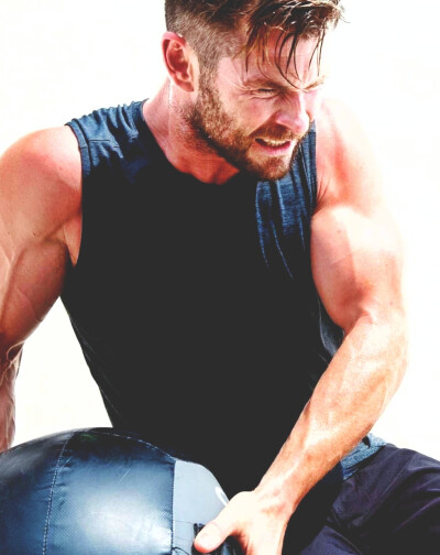 Chris Hemsworth 克里斯海姆斯沃斯 大锤 雷神