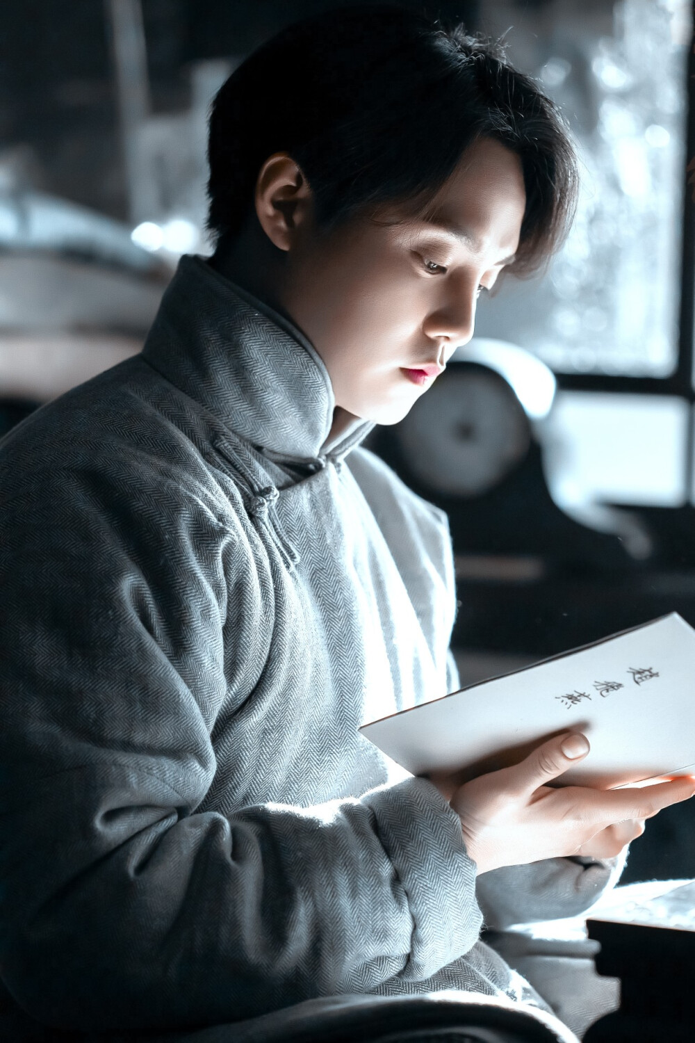 尹正鬓边不是海棠红商细蕊