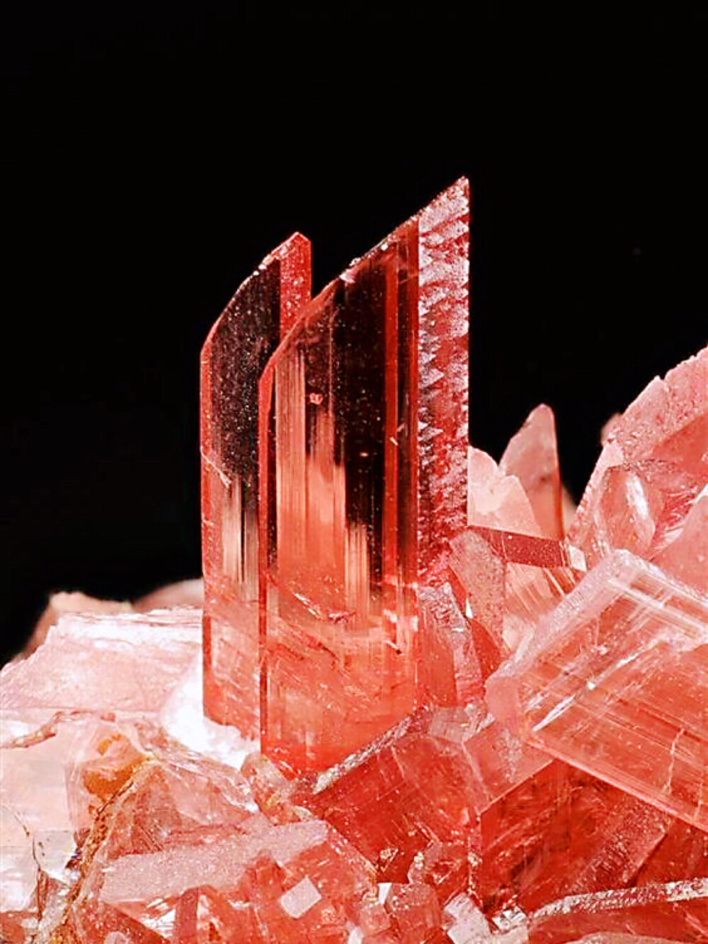 粉粉嫩嫩的 蔷薇辉石 Rhodonite ​​​