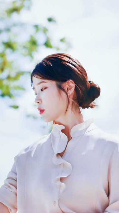 IU
cr.HANLYOUZ—