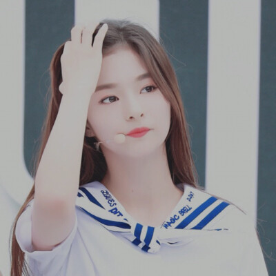 Fromis_9.
李娜炅.