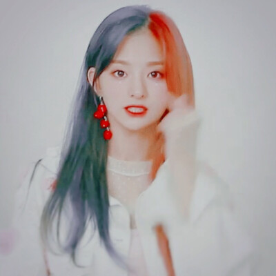 Fromis_9.
李娜炅