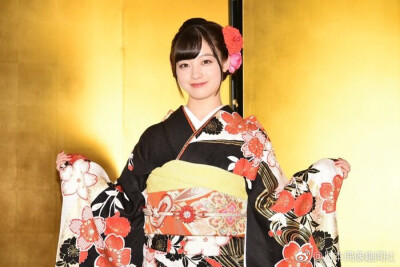 橋本環奈，踏入20岁。成人礼和服。