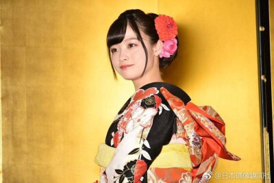 橋本環奈，踏入20岁。成人礼和服。