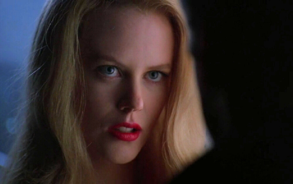 妮可的眉眼看了一遍就忘不了