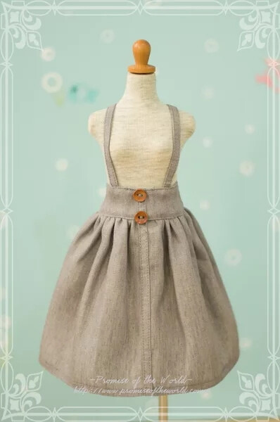 这些衣服都好可爱好漂亮好喜欢等我有女儿了我要买一台缝纫机尝试做这些小衣服给我女儿穿，我要她可爱到爆。