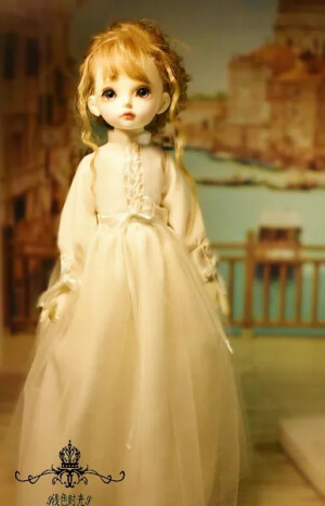 这些衣服都好可爱好漂亮好喜欢等我有女儿了我要买一台缝纫机尝试做这些小衣服给我女儿穿，我要她可爱到爆。