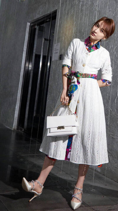 街拍，图片搜集于微博，喜欢的话，右下角有水印，可以去关注，图片仅供欣赏，参考和收藏，切勿商用，侵删致谢#