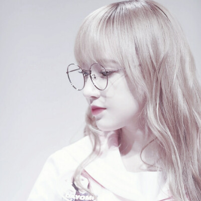 程潇头像/by沈灿阳