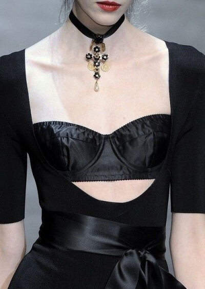 不是故意离群而是一个人真的很舒服