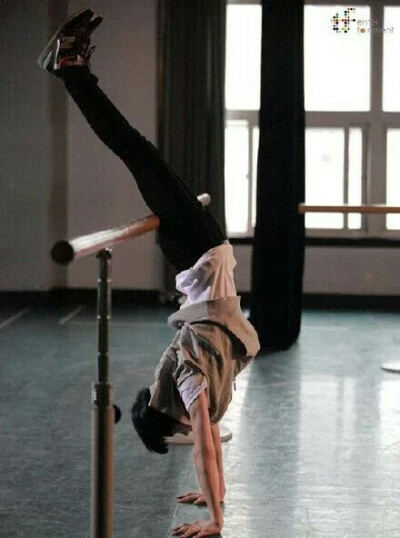 不是故意离群而是一个人真的很舒服