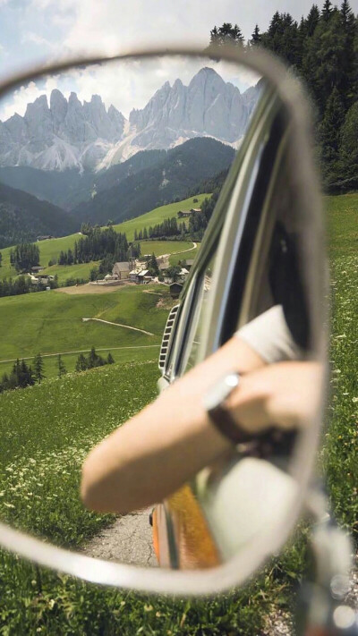 愿你有前进一步的勇气亦有后退一尺的从容