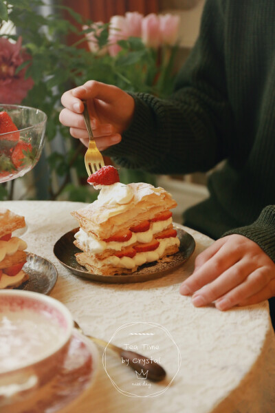 ❣️Tea Time❣️
汉堡马卡龙
草莓拿破仑
酥香沙琪玛
养颜燕窝羹
美食 美器
美家 美人
❣️家里实在超级舒服️❣️