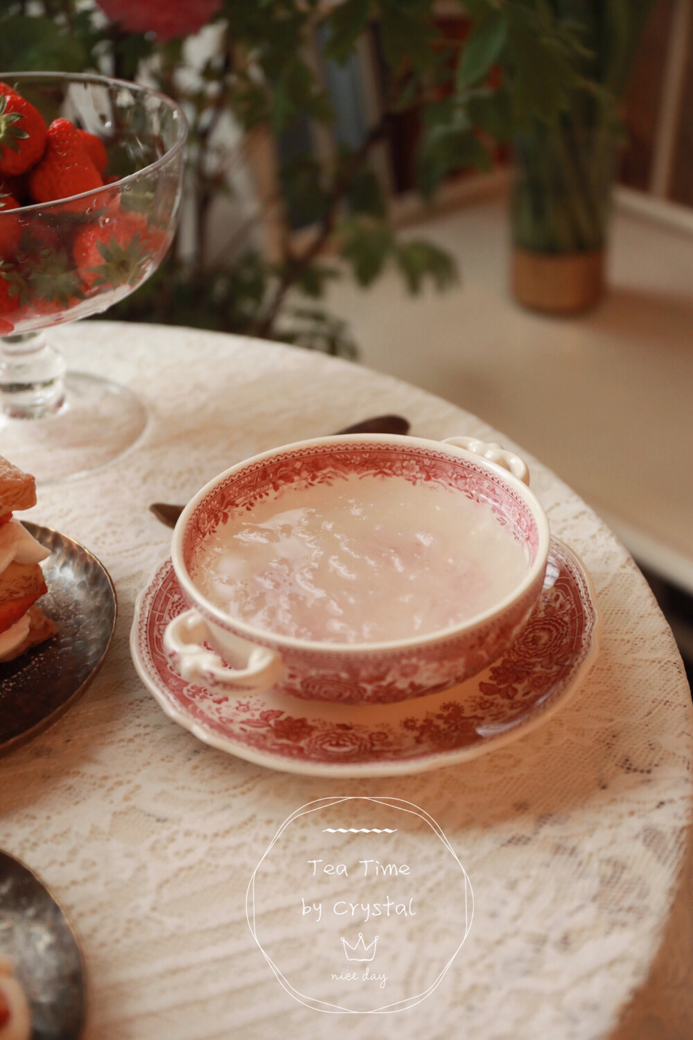 ❣️Tea Time❣️
汉堡马卡龙
草莓拿破仑
酥香沙琪玛
养颜燕窝羹
美食 美器
美家 美人
❣️家里实在超级舒服️❣️