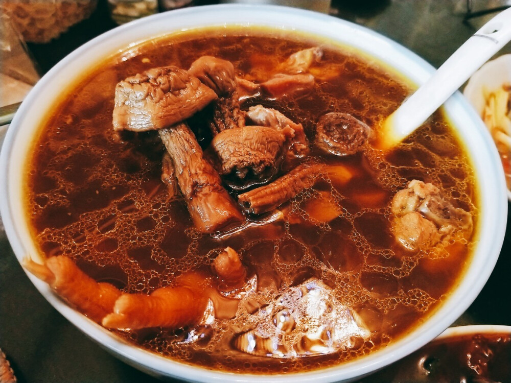 和家人一起吃饭是最快乐的