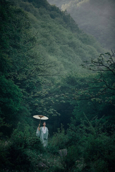 汉服女