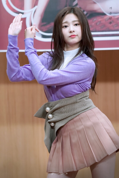 izone 金珉周（金纹周）