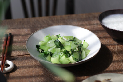 咸水鸭炒上海青煎鱼白菜泡菜 ​​​