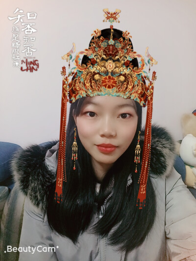 在我妈妈的表弟（舅舅）家做客，2019大年初五，他送我们顺道回衡阳，对我很好，走之前还要我捎带一些零食回去吃.