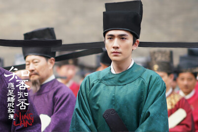 年少壮阔提笔，藏多少相思语。