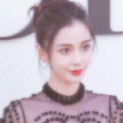 Angelababy
0228
生日头像
*٩(๑´∀`๑)ง*