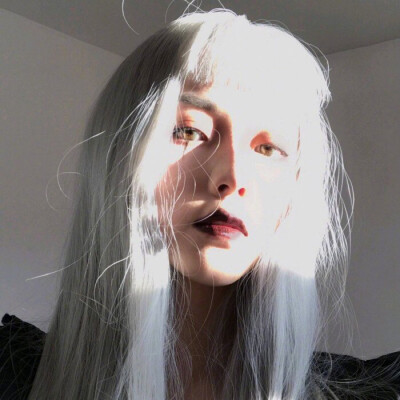楠babyの女生头像