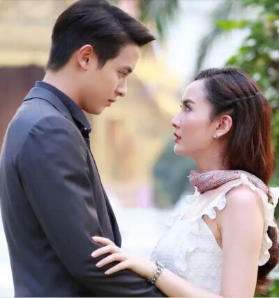 炽爱游戏(魅力游戏) 奶酪夫妇
lakanai(jirayu 吉拉宇)&nok(娜塔玻 道妹)
(ฅ>ω<*ฅ)