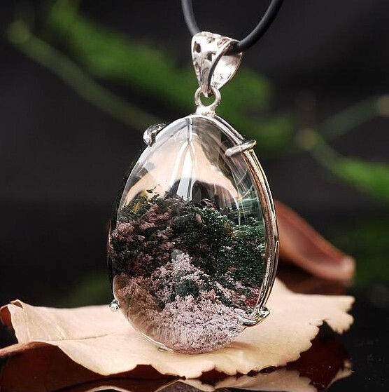 美丽神秘的绿幽灵(*ˊૢᵕˋૢ*)