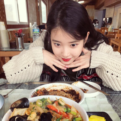 IU