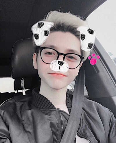 kristian kostov.
什么神仙男孩的神仙自拍