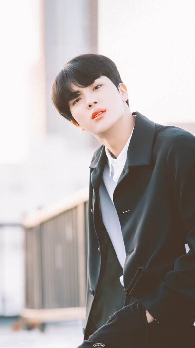 #金硕珍
[NAVER X Dispatch] pt.8 JIN ​
-logo