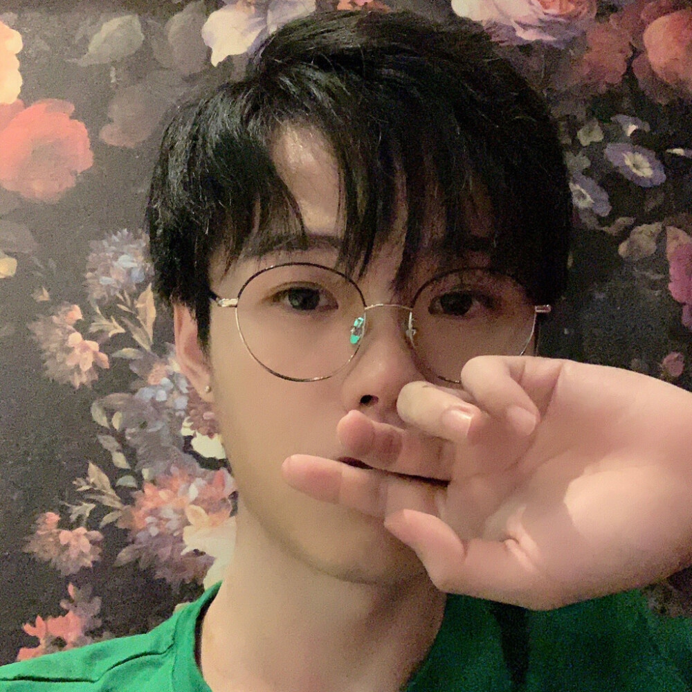 rajor丁丁赞评论更多