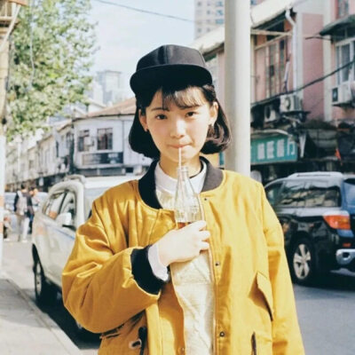 【是明明媚媚的黄色呀】