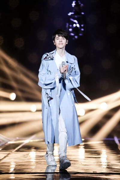 Kristian Kostov 克里斯蒂安·科斯托夫
“00后迪玛希” 歌手 我是歌手