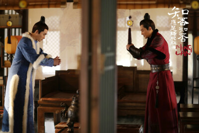 年少壮阔提笔，藏多少相思语。