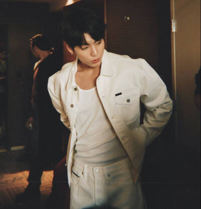 田柾国/小国/JUNGKOOK/JK
图源微博 拿图点赞收藏