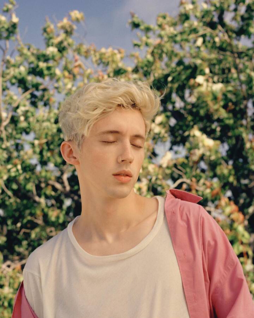 #戳爷
#壁纸
#TroyeSivan
Troye