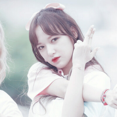 程潇头像/by沈灿阳