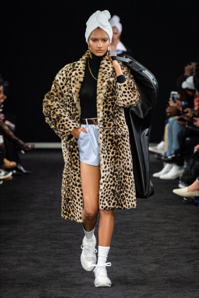 Alexander Wang（亚历山大·王）2019秋冬高级成衣发布秀