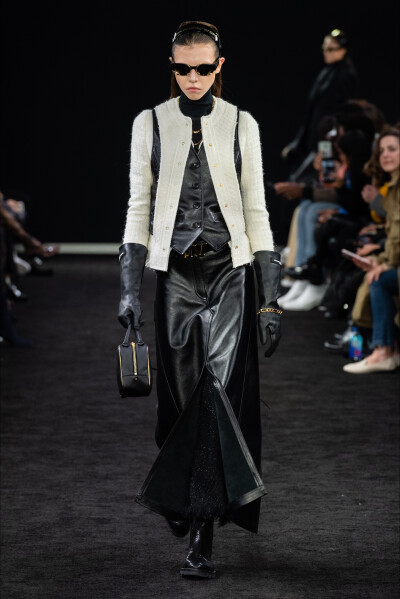 Alexander Wang（亚历山大·王）2019秋冬高级成衣发布秀