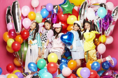 Miracle² ＆ Magical²：
Miracle²为专辑拍摄的封面